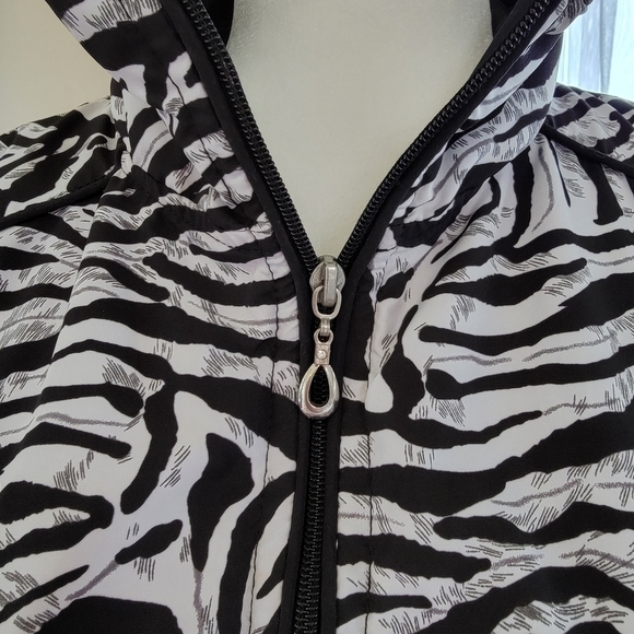 EUC threehearts Zebra Print Weather/Windproof Jacket Size Petite XL - Picture 3 of 8